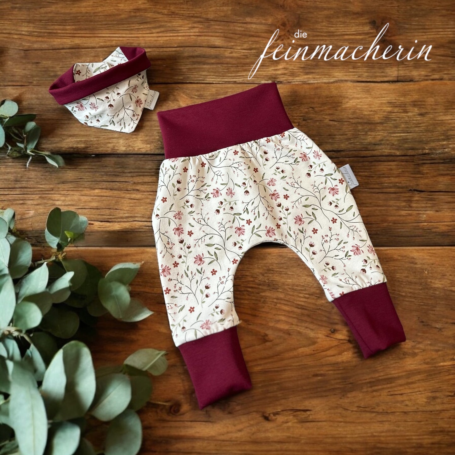 Baby-Geschenk-Set edle Blumen / brombeer